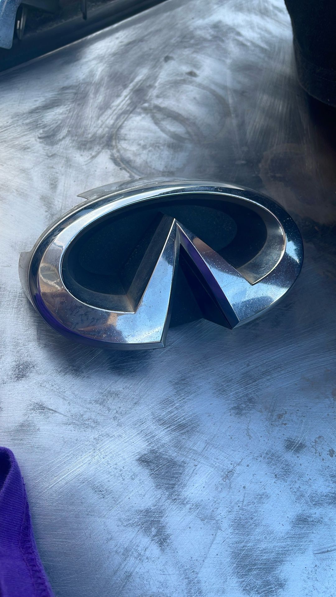 Infiniti Emblem