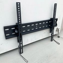 (NEW) $15 Tilt TV Wall Mount Bracket for 37-75” TVs, Max Weight 110 Lbs, VESA 600x400mm