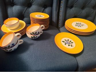Vintage Stangl Pottery "Blueberry" Dinnerware Set (22 Pieces