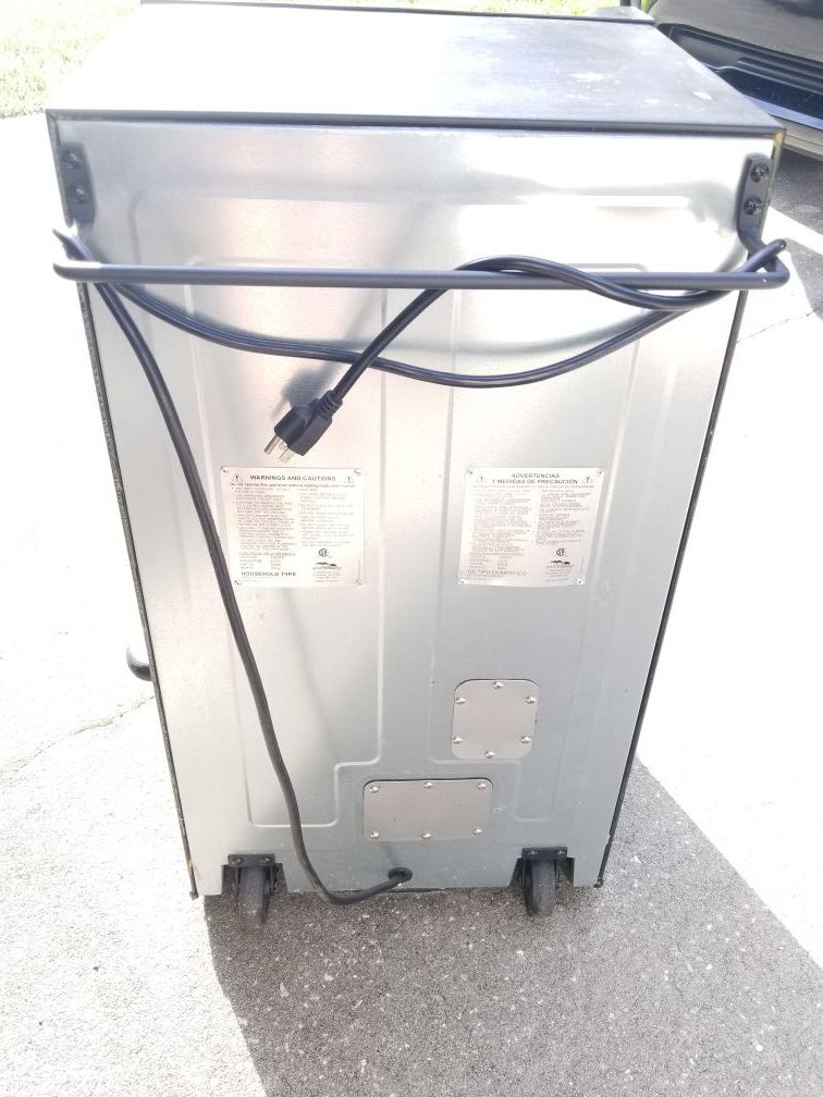 Masterbuilt Electric Smoker Stand for Sale in Visalia, CA - OfferUp
