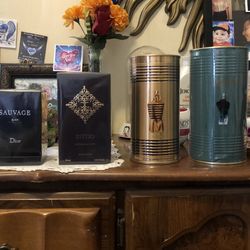 Women’s perfume Men’s cologne