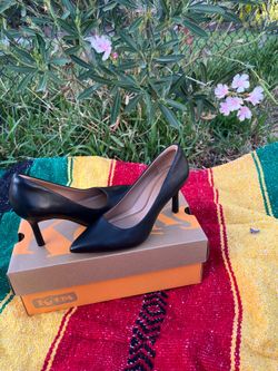Nordstrom Rack Black Pumps