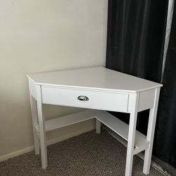 Corner Desk