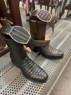 Botas de piel con cinturón horma Dubái con cierre