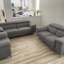 De Venta Esta Sala Living Spaces,&1800 Esta Bien Cuidada 