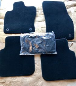 NEW OEM VW 2018 TIGUAN BLACK CARPET FLOOR MAT SET