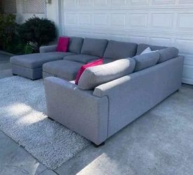 Sectional sofa couch