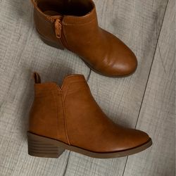 toddler girl boots size 11c   $5