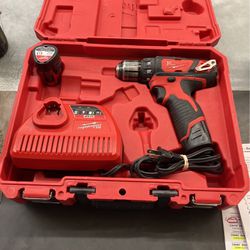 Milwaukee 2407-22 12v Cordless Drill Kit