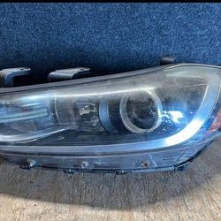 2017 -2020 Hyundai Elantra  Driver Headlight