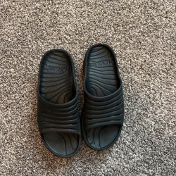 Hoka Slides Size 11