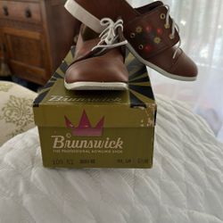 Brunswick Bowling Shoe 6.5 Ladies