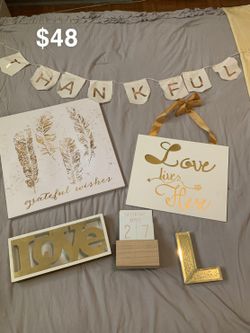 Room Decorations (6 pieces)