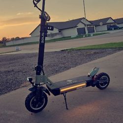 Solar SCOOTER EQ