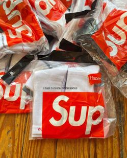 Supreme socks 💯💯