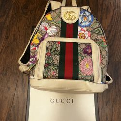 Gucci X Supreme Collab 