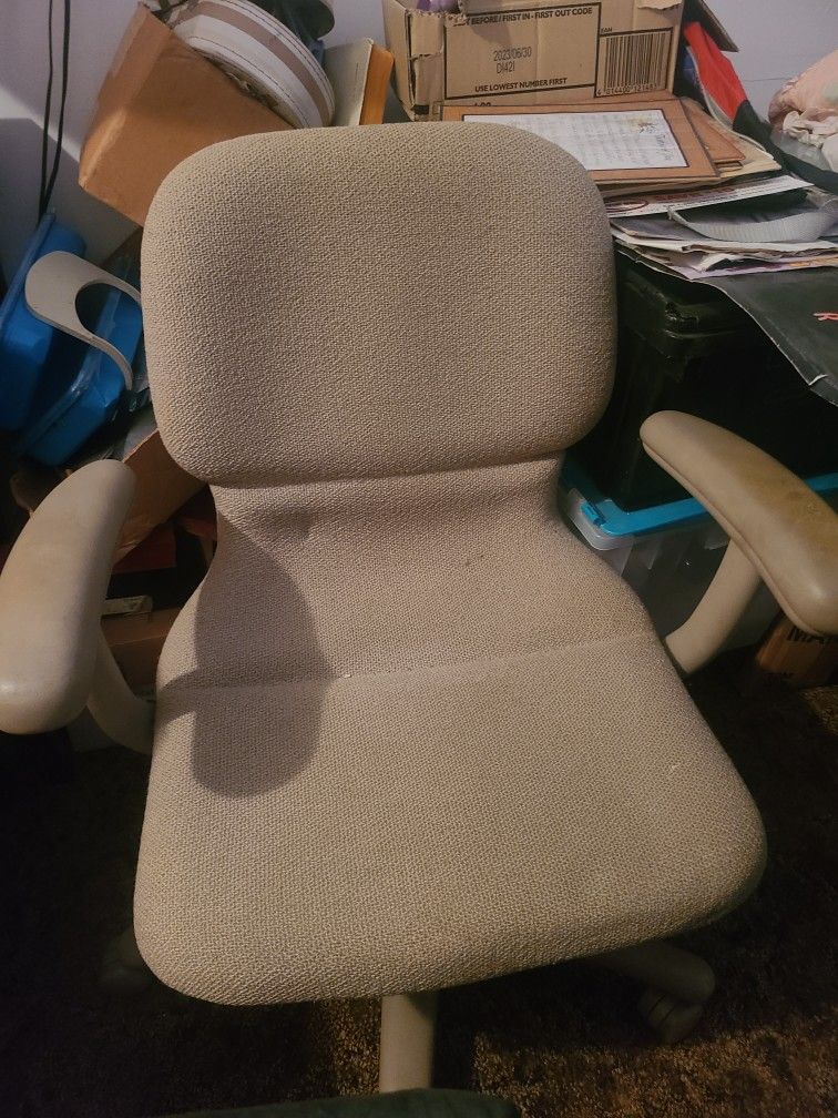 Tan Desk Chair