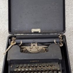 Antique/Vintage SMITH & CORONA Typewriter