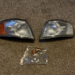 Nissan signal/corner lamps