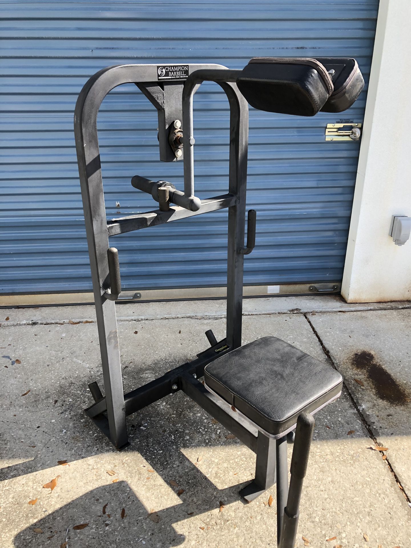 Plate loaded neck machine