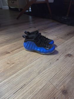 Nike Foamposites sz 9