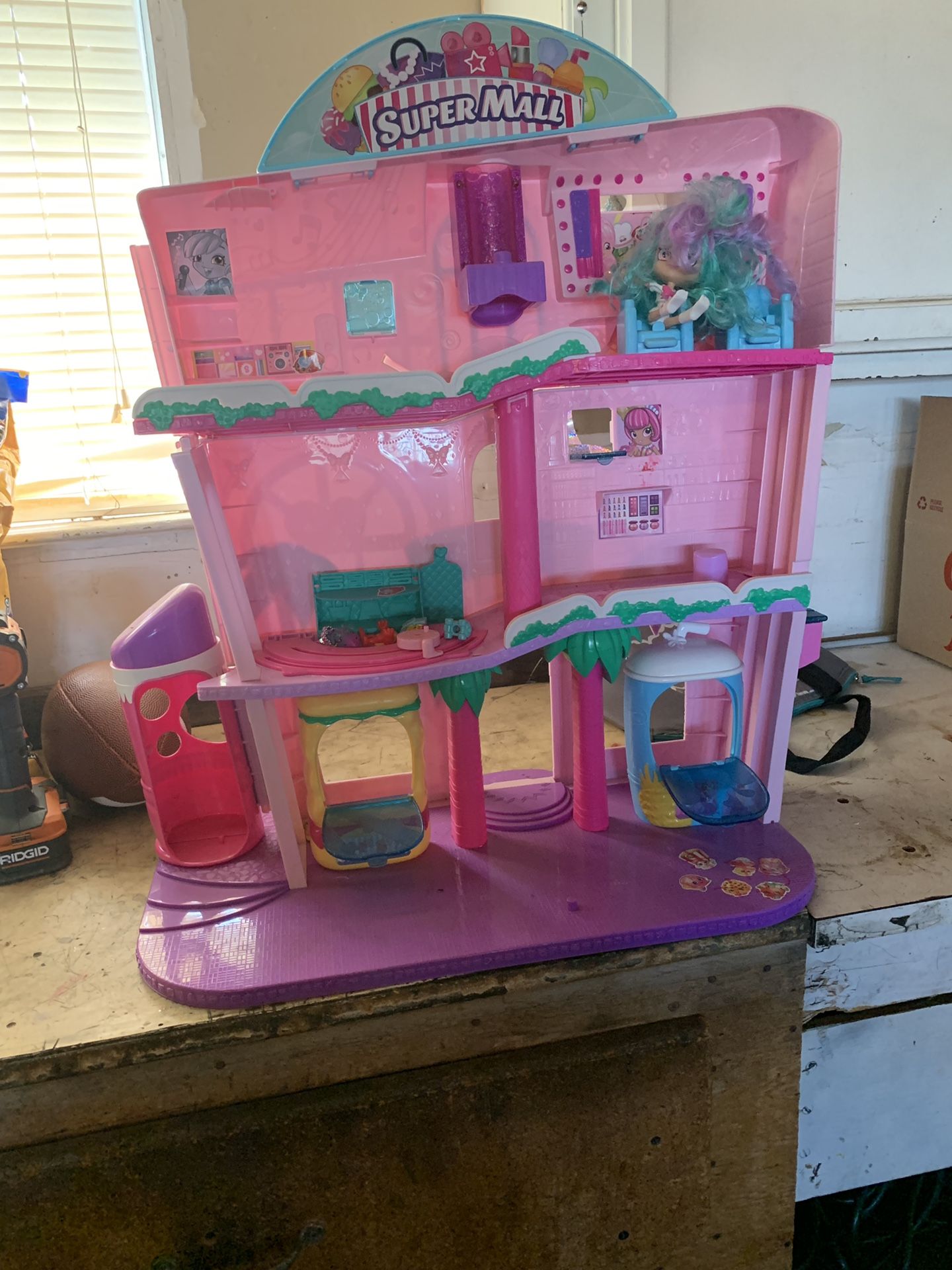 Shopkin doll house