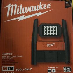 Milwaukee M18 LED dual power flood light TOOL ONLY