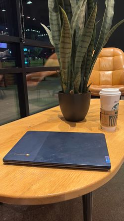 Lenovo Laptop  IdeaPad Slim Chromebook 3 in Abyss Blue.