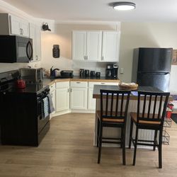 2 Bedroom 1 Bath Fully Furnished  $2400 Per Month