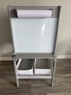 Kids double-sided easel