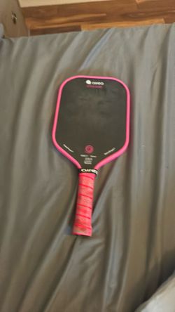 Aireo pickleball paddle