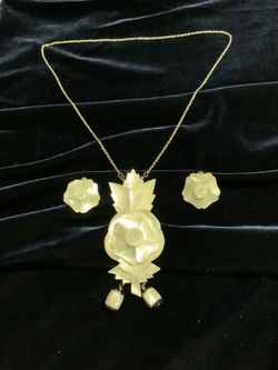 LINDODS COLLARES  O CADENAS 