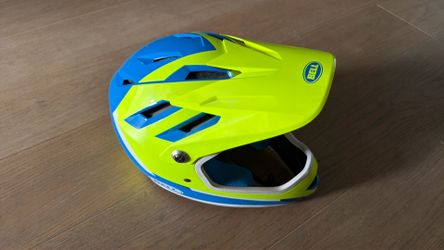 Bell full face biking helmet medium
