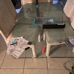 Glass top & 6 chairs 