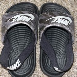 Nike slides Toddler Size 7C