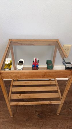 5 Mattel toy cars