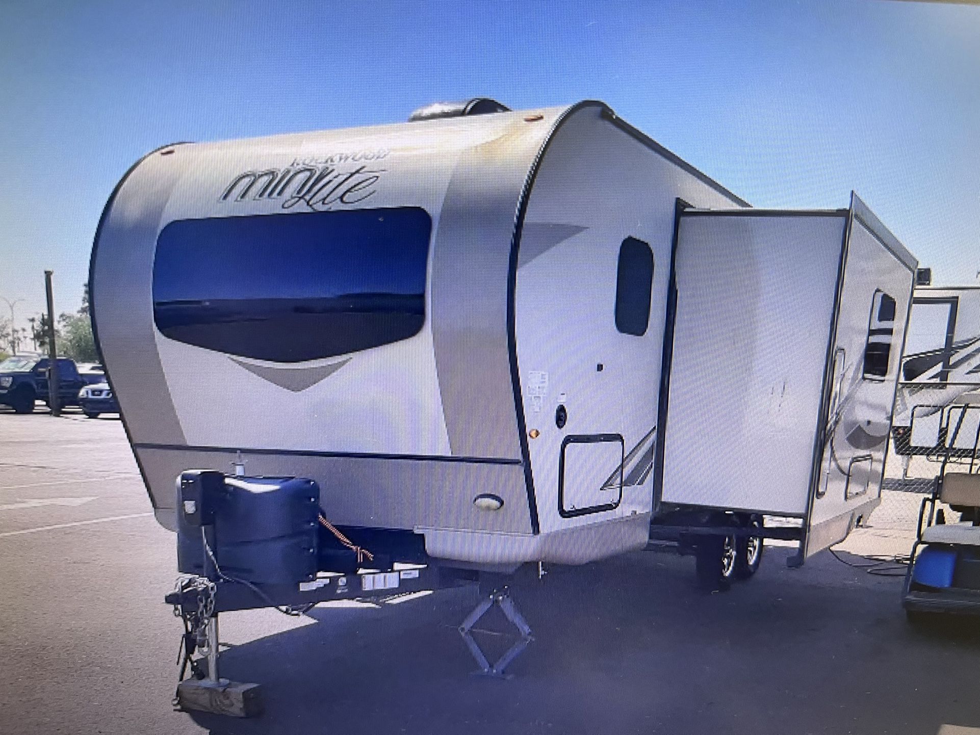 2019 ROCKWOOD MINI LITE 2504S