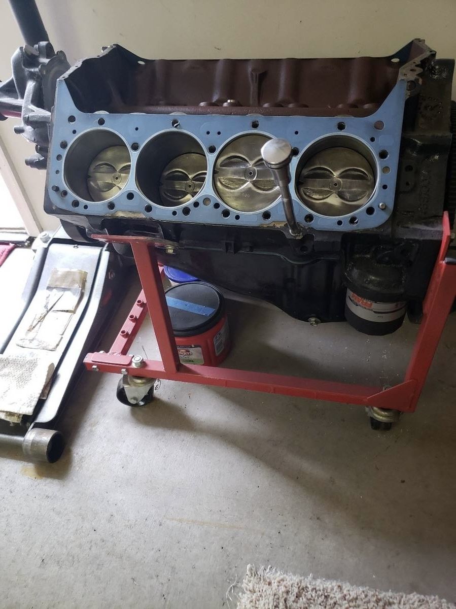 Small block Chevrolet 350, bored .040 TO 358 Cu. In.