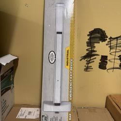 Push Bar Emergency Exit Device.