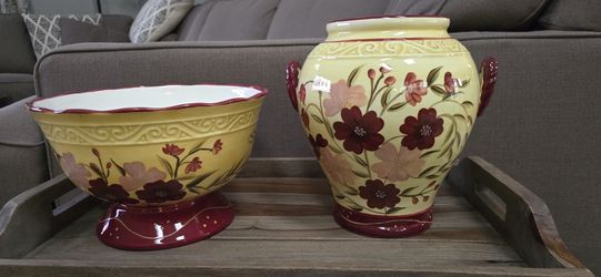 Beautiful hand painted bowl and cookie jar