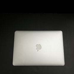 2015 Macbook Pro 499GB 15 inch (Good condition) 