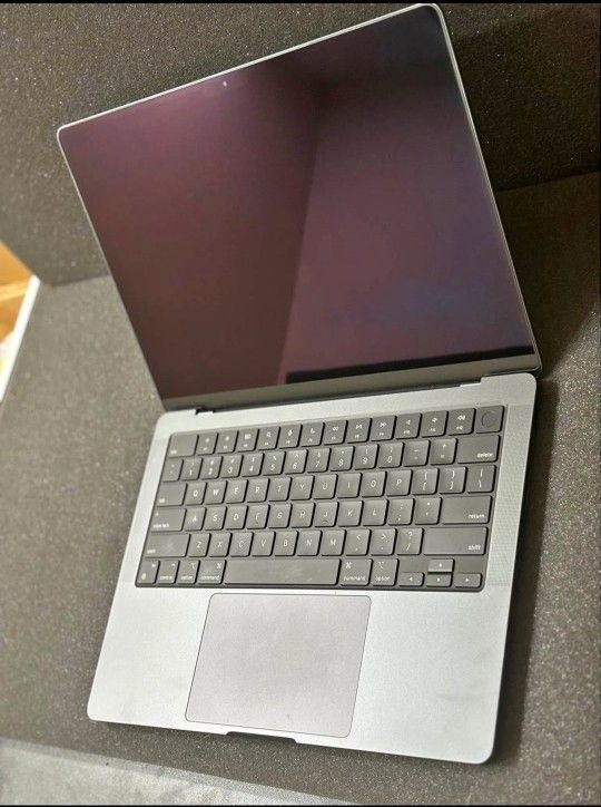 Apple MacBook Pro 14-inch M4 24gb 512gb Late 2024 Like New