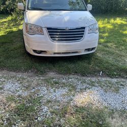 2010 Chrysler Town & Country