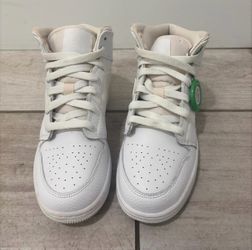 Air Jordan 1 Mid GS ‘Triple White Tumbled Leather’ 2020