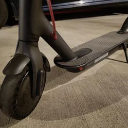 Xiaomi Mi M365 Pro Electric Scooter 12.8ah 45km Load 100kg