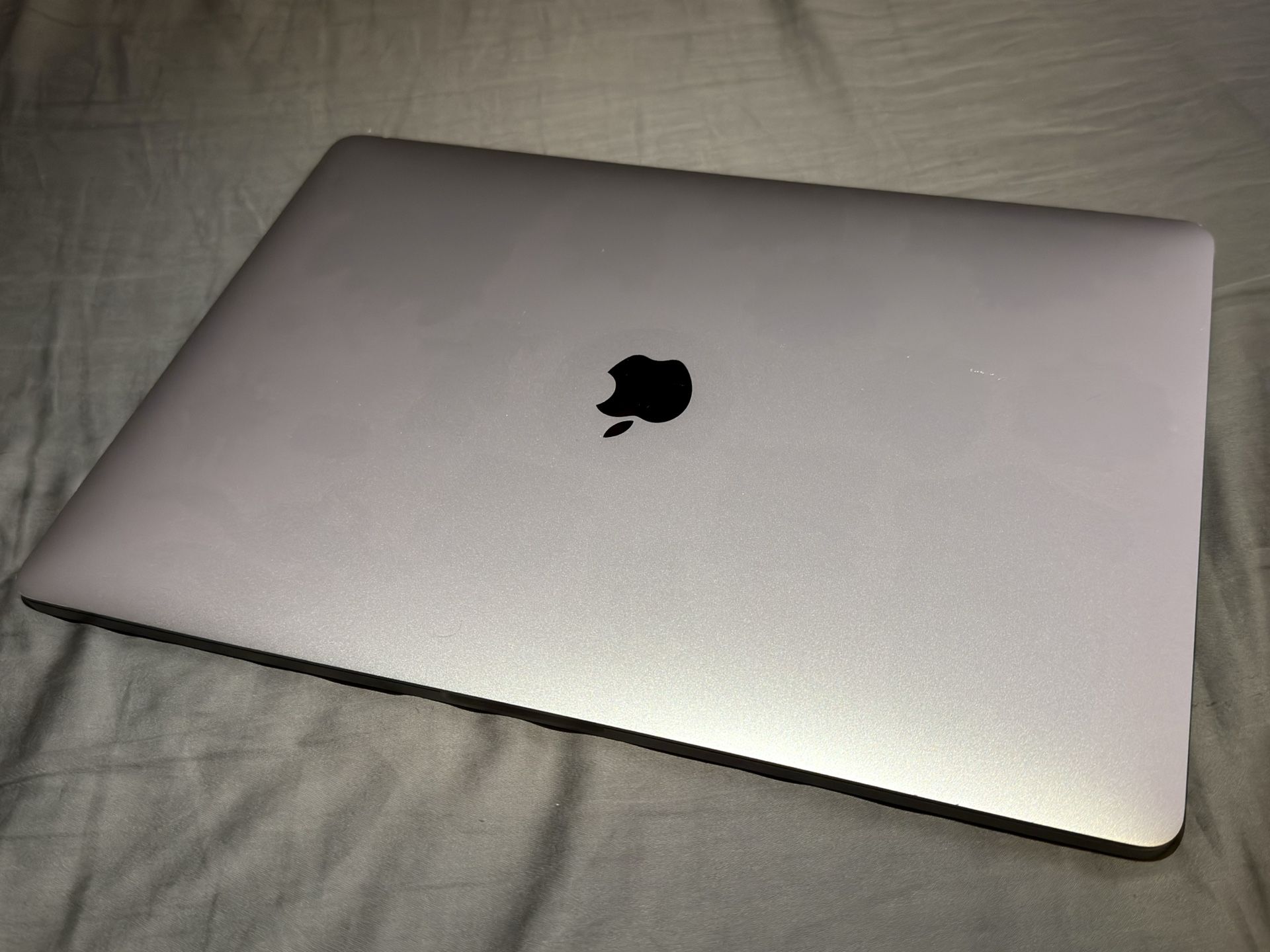 MacBook Pro 15 inch 2018