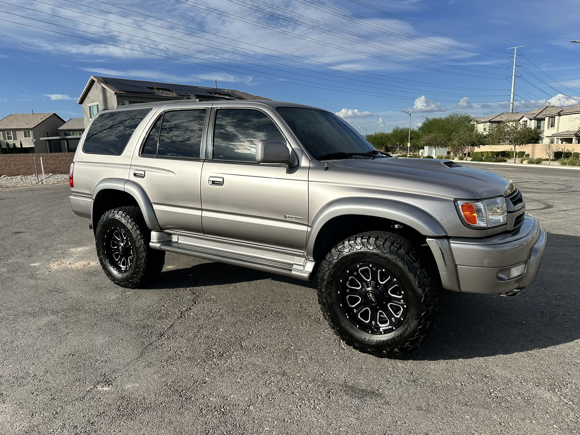2002 Forerunner 2002 Toyota 4Runner for Sale in Las Vegas, NV - OfferUp