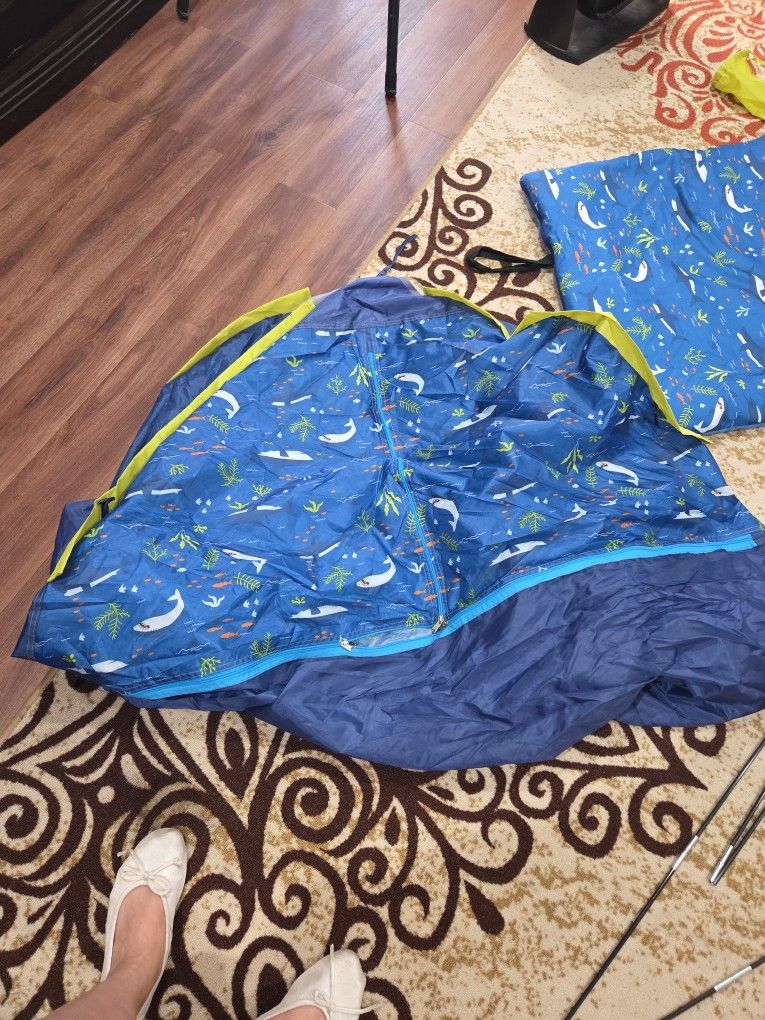 Tent And Sleeping Bag 