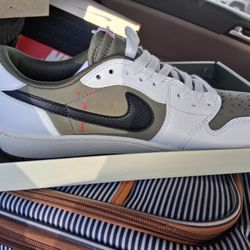Authentic Jordan 1 Low X Travis Scott Size 10 Medium Olive