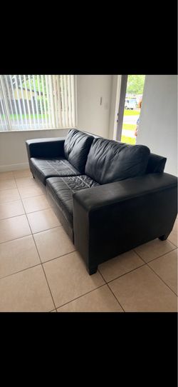 Beautiful black leather couch